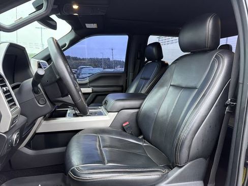 Used 2019 Ford F150 Lariat w/ Equipment Group 502A Luxury AWD/4WD image 12