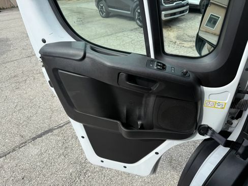 Used 2023 RAM ProMaster 2500 FWD image 18