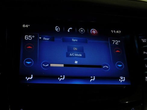 Used 2015 Cadillac Escalade Luxury image 55