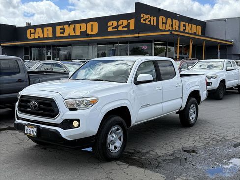 Used 2020 Toyota Tacoma SR5 image 1
