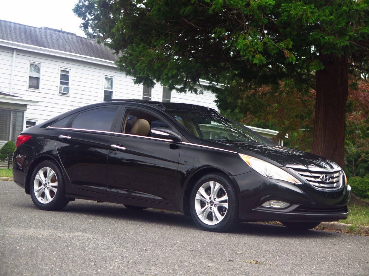 Used 2013 Hyundai Sonata Limited w/ Premium Pkg FWD image 6