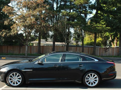 Used 2012 Jaguar XJ RWD image 4