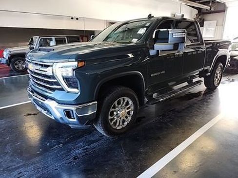 Used 2025 Chevrolet Silverado 2500 LTZ w/ LTZ Plus Package image 1