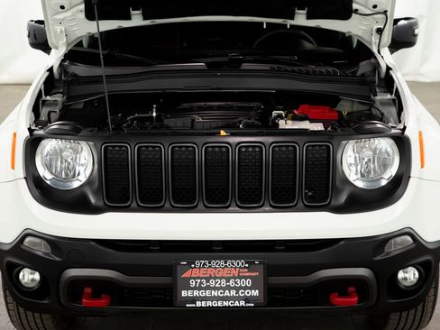 Used 2023 Jeep Renegade Trailhawk image 3