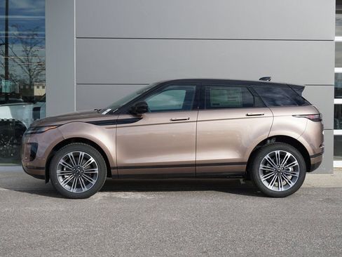New 2025 Land Rover Range Rover Evoque S image 8
