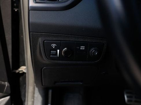 Used 2014 Hyundai Veloster Turbo image 48