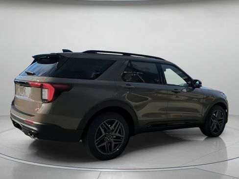 New 2026 Ford Explorer ST image 31