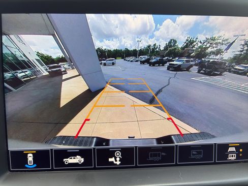 Used 2020 Chevrolet Silverado 3500 LTZ w/ LTZ Plus Package AWD/4WD image 15