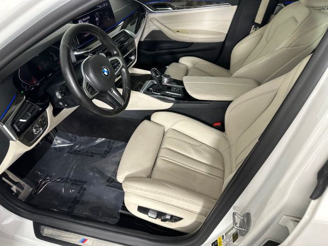 Used 2021 BMW 540i xDrive w/ M Sport Package AWD/4WD image 4