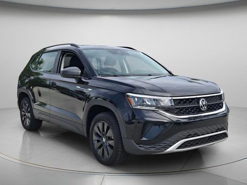 Certified 2024 Volkswagen Taos S FWD image 9