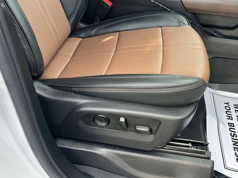 Used 2024 Chevrolet Silverado 2500 High Country w/ High Country Premium Package image 33