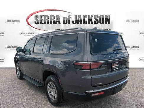 Used 2022 Jeep Wagoneer Series I AWD/4WD image 6