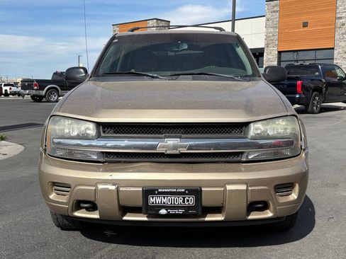 Used 2005 Chevrolet TrailBlazer LS w/ LS Preferred Equipment Group AWD/4WD image 2