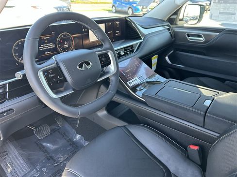 New 2026 INFINITI QX80 Luxe image 33