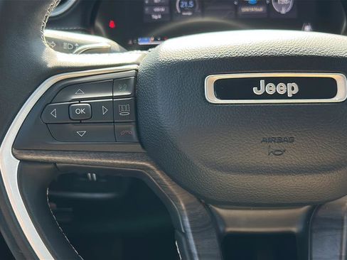 Used 2022 Jeep Grand Cherokee Limited image 26