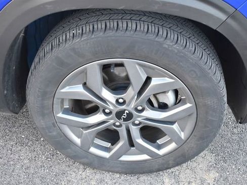 Used 2024 Kia Seltos LX image 11