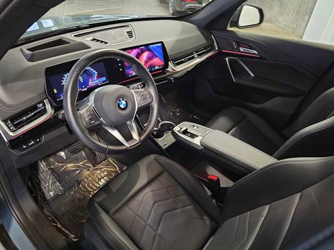 Used 2025 BMW X1 xDrive28i w/ Technology Package image 2