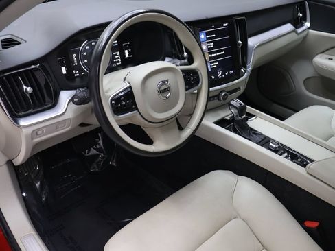 Used 2019 Volvo S60 T5 Momentum w/ Premium Package FWD image 17