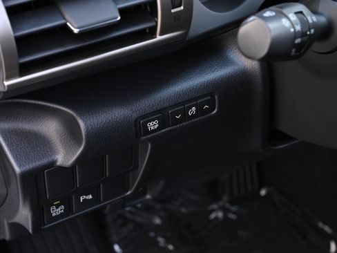 Used 2015 Lexus IS 250 w/ Premium Package RWD image 20
