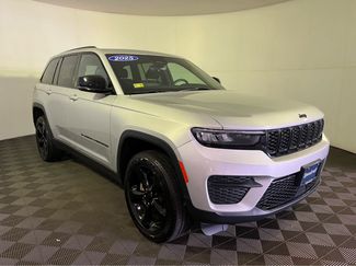 Used 2025 Jeep Grand Cherokee Altitude AWD/4WD video 1