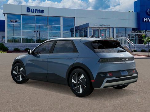 New 2026 Hyundai Ioniq 5 SE image 5