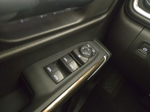 Certified 2022 Chevrolet Silverado 1500 LT w/ Z71 Off-Road Package image 30