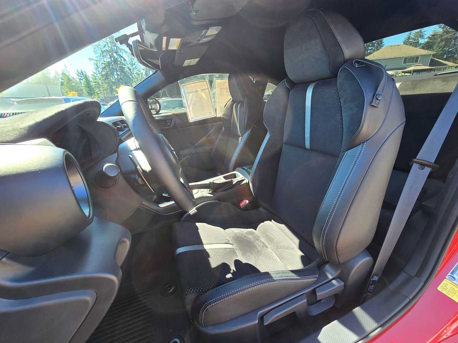 Used 2025 Toyota GR86 Premium w/ ALL Weather Mat Package (TMS) RWD image 21