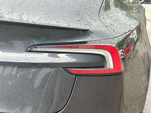 Used 2024 Tesla Model 3 Long Range AWD/4WD image 31