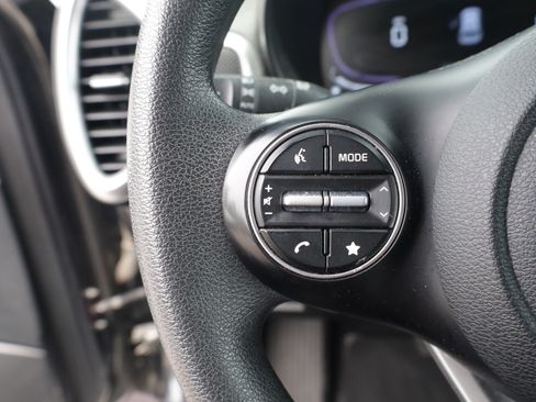 Used 2023 Kia Soul LX w/ Option Group 015 FWD image 13
