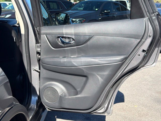 Used 2019 Nissan Rogue SV AWD/4WD image 24