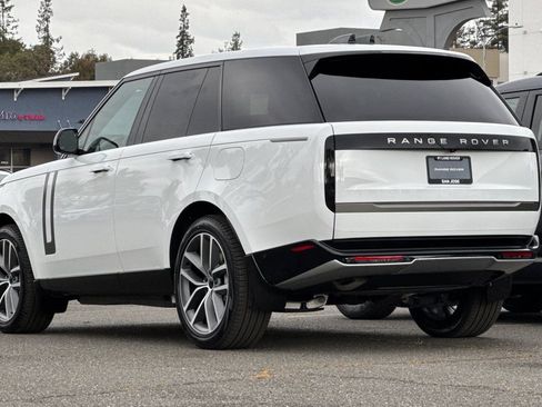 New 2026 Land Rover Range Rover SE AWD/4WD image 3