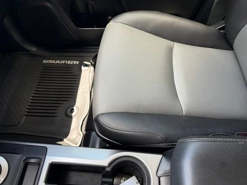 Used 2020 Toyota 4Runner SR5 Premium w/ Moonroof Package AWD/4WD image 42
