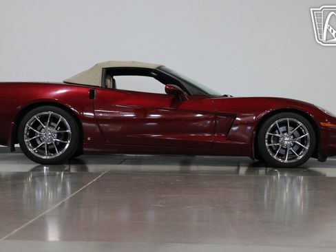 Used 2006 Chevrolet Corvette Convertible w/ Preferred Equipment Group image 23