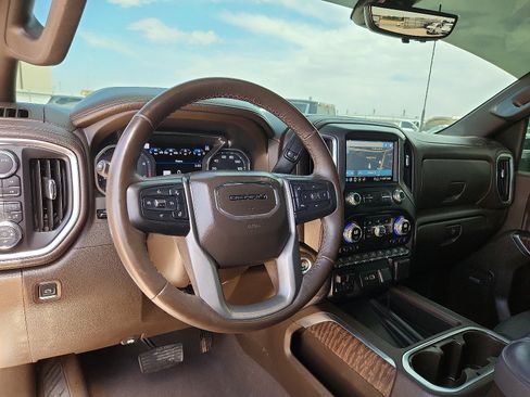 Used 2022 GMC Sierra 2500 Denali w/ Denali Ultimate Package AWD/4WD image 10