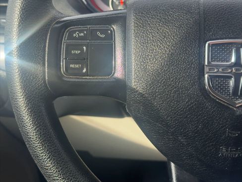 Used 2019 Dodge Grand Caravan SE w/ UConnect Hands-Free Group FWD image 24