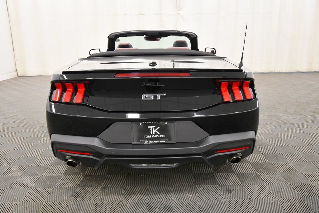 Used 2025 Ford Mustang GT Premium RWD image 6