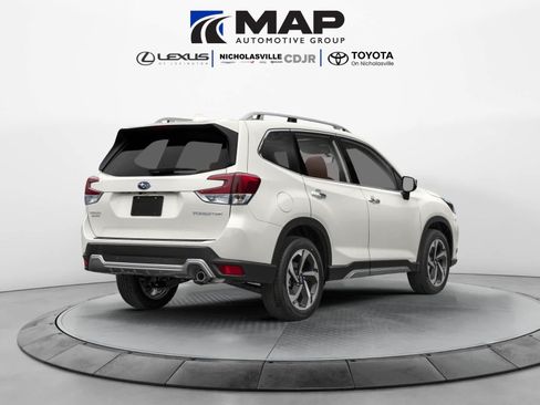 Used 2023 Subaru Forester Touring w/ Popular Package #2 AWD/4WD image 2