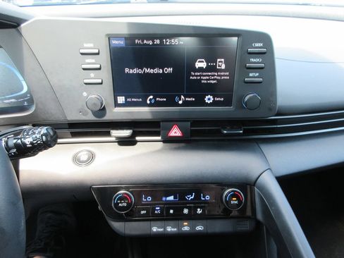 Used 2026 Hyundai Elantra Sport FWD image 27
