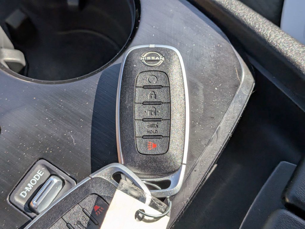 Used 2026 Nissan Rogue SV w/ Cold Weather Package FWD image 29