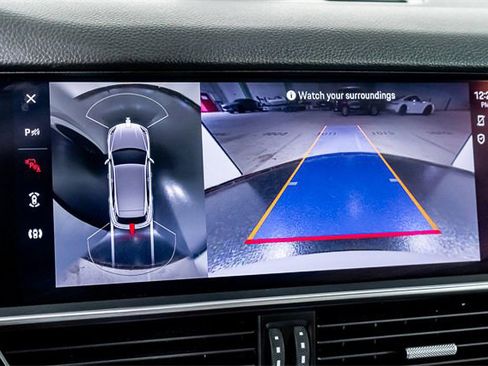 Used 2022 Porsche Cayenne S image 32