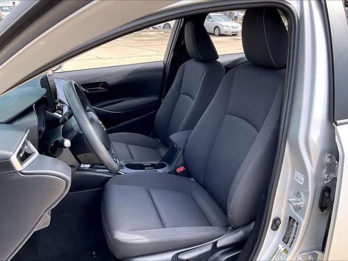 Used 2024 Toyota Corolla LE image 9