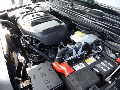 Used 2025 RAM 1500 Laramie w/ Sport Appearance Package AWD/4WD image 59