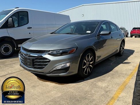 Used 2023 Chevrolet Malibu RS FWD image 2
