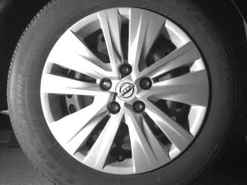 Used 2025 Nissan Sentra S FWD image 15