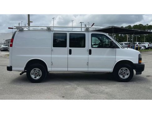 Used 2021 GMC Savana 2500 RWD image 9