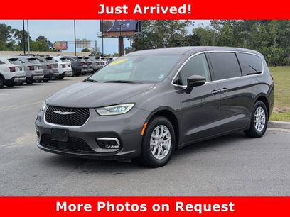 Used 2023 Chrysler Pacifica Touring-L