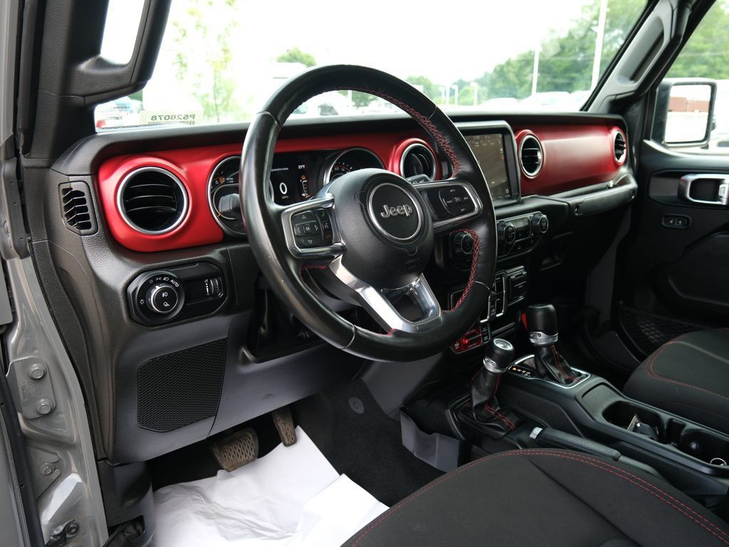 Used 2023 Jeep Gladiator Rubicon w/ Cold Weather Group AWD/4WD image 3