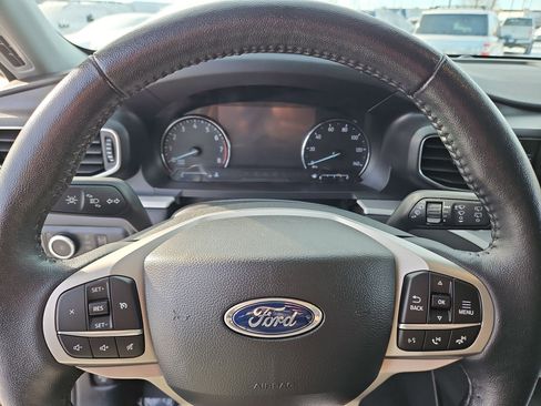 Used 2023 Ford Explorer XLT w/ Equipment Group 202A image 23