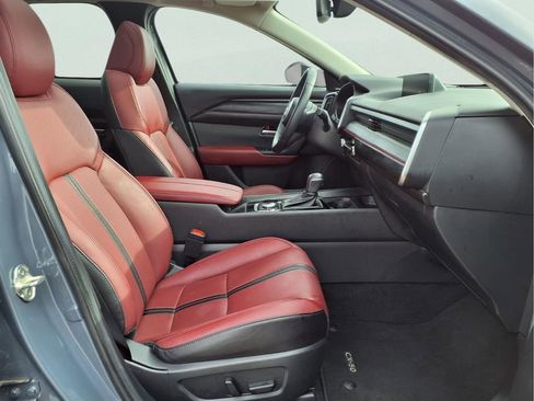 Used 2025 MAZDA CX-50 AWD 2.5 Hybrid w/ Premium Pkg image 15