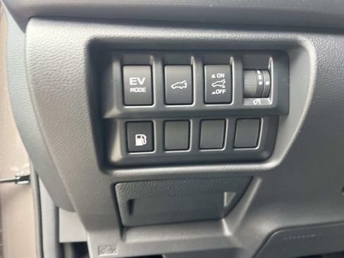 New 2025 Subaru Forester Limited image 25